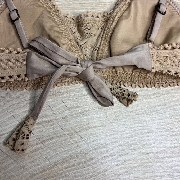 NWOT BECCA By Rebecca Virtue Boho Crochet Bikini Top Tie Back Adjustable S - Picture 6 of 7